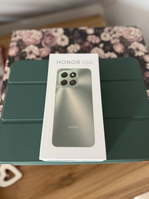 De vanzare telefoane Motorola e13 si Honor x6b noi sigilate