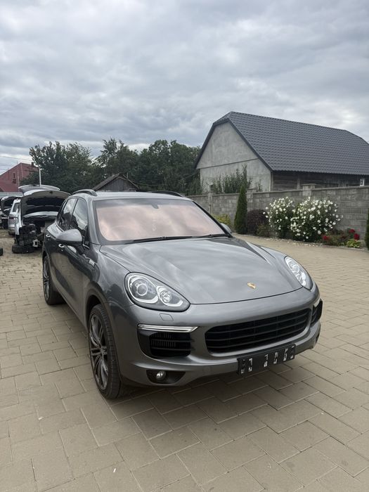 Bara fata porche cayenne facelift an 2016