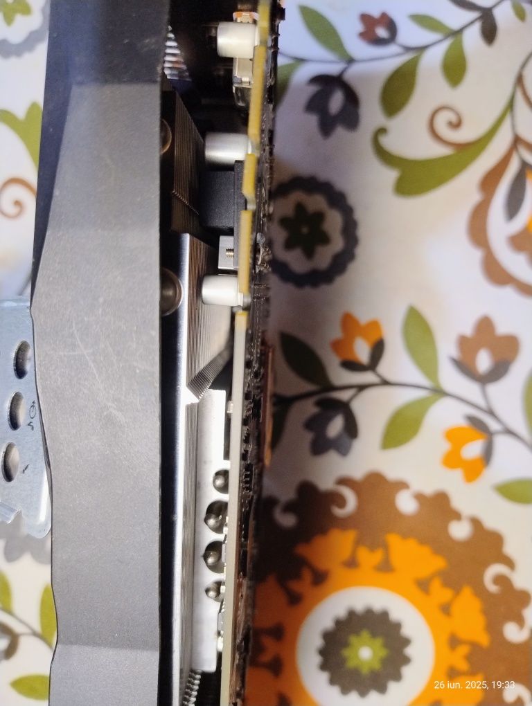 Vând placă video ASUS GTX 760 DC2OC 2GD5 (2GB GDDR5, DirectCU II OC