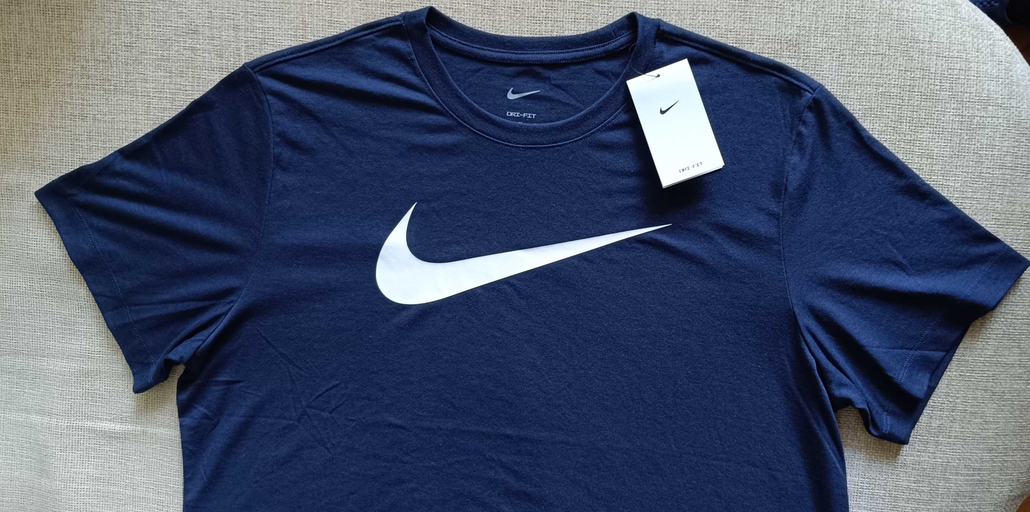 Мъжка тениска NIKE DRI - FIT размер XL. Нова.