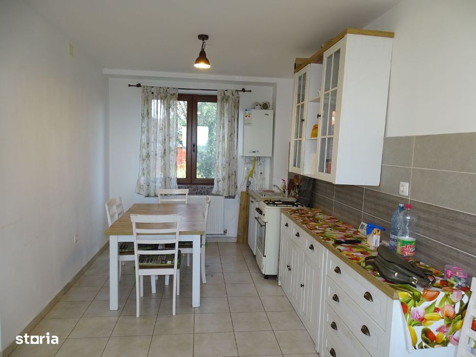Inchiriez duplex in Sanpetru
