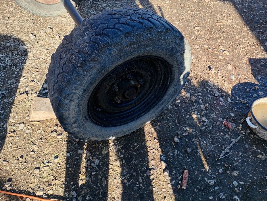 Vând axă in stare foarte buna