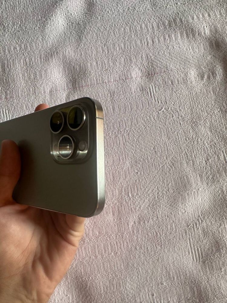 Iphone 15 Pro Max 1Sim 1eSim