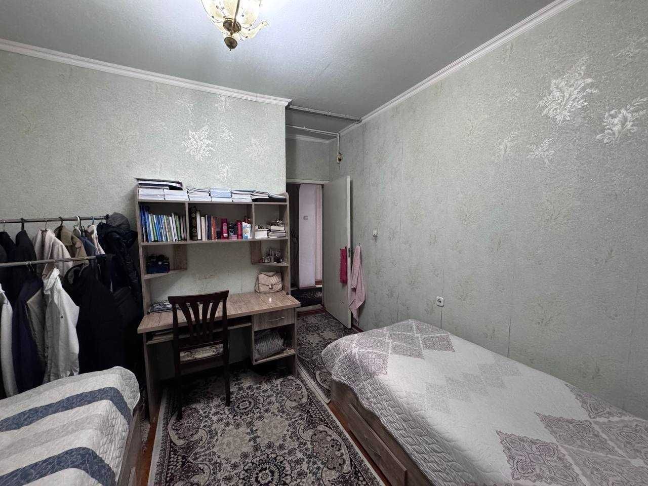 Юнусабад, Шахристанская 4/9/9 100 м², состояние среднее, Ипотека=