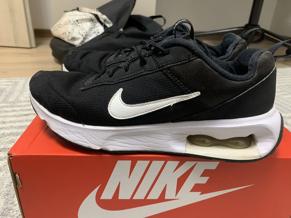 Обувки Nike Air Max INTRLK