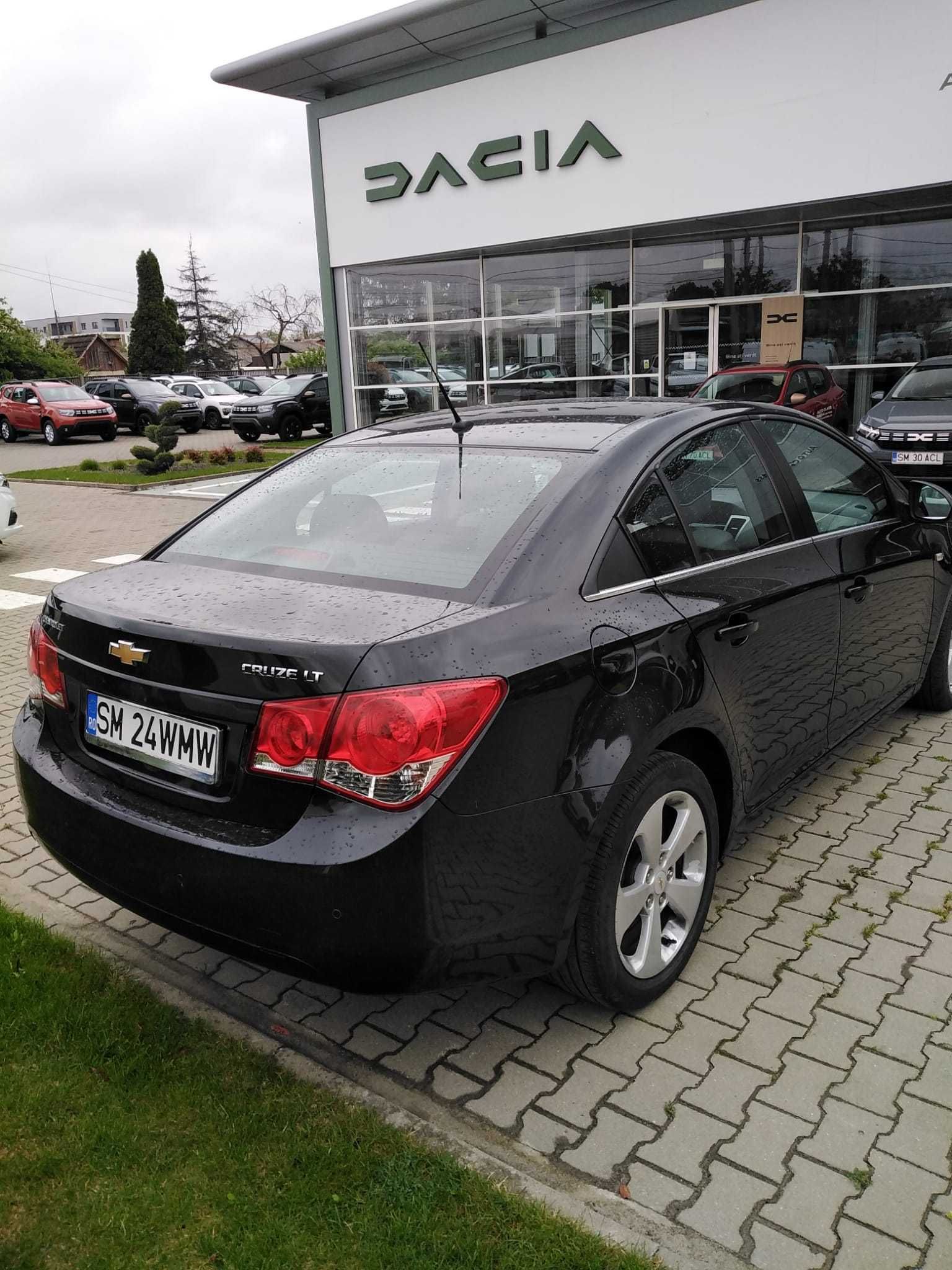 Vând Chevrolet Cruze 2010 - stare foarte bună