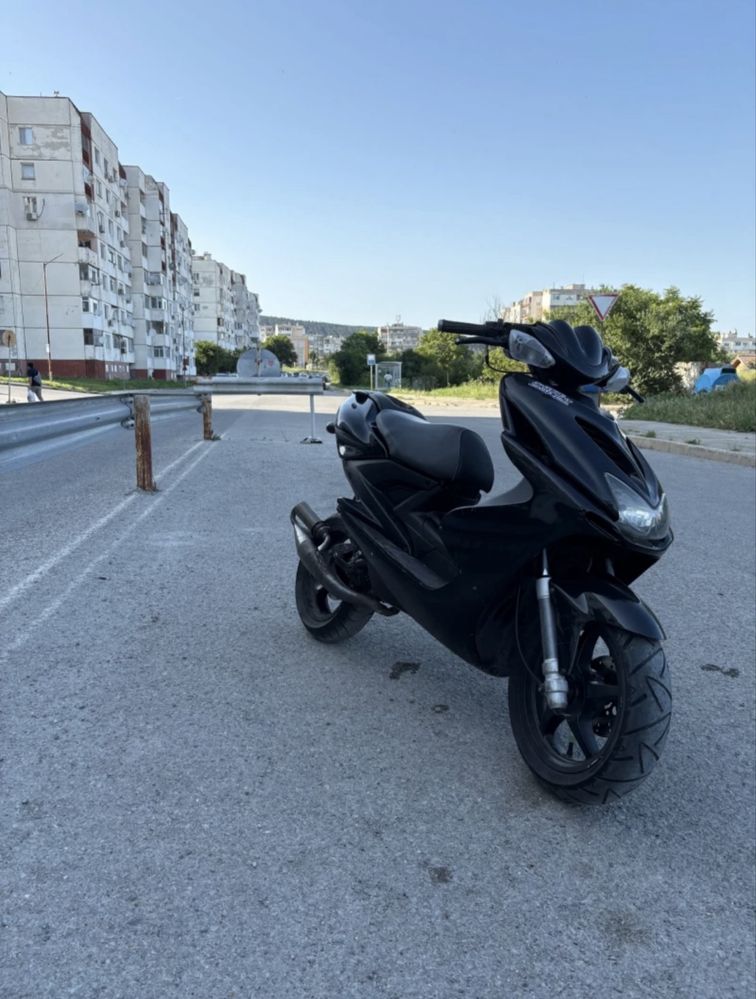 Скутер Yamaha Aerox