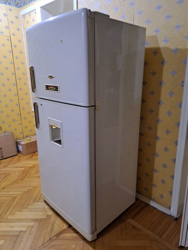 Холодилник сотамиз холати яхши зур ишлайди