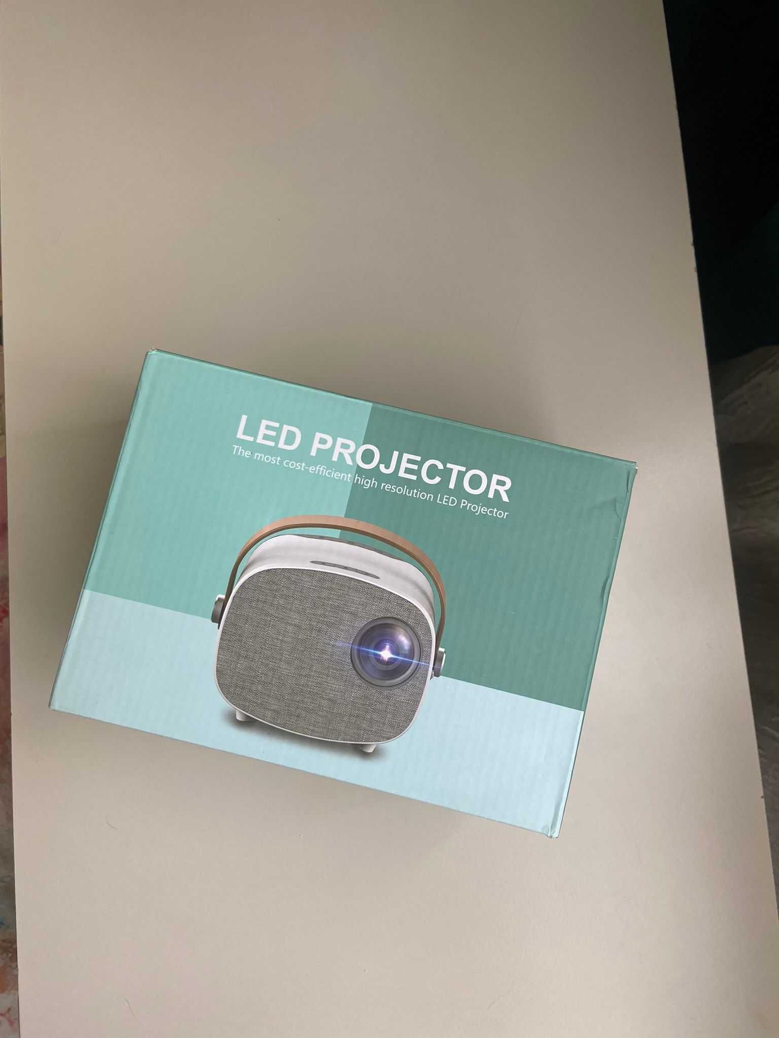 Videoproiector Loosafe YG230 WiFi, portabil - nou