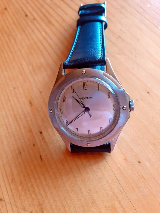 НОВ ADORA Lux Watch -Швейцарски механичен неизползван от колекция
