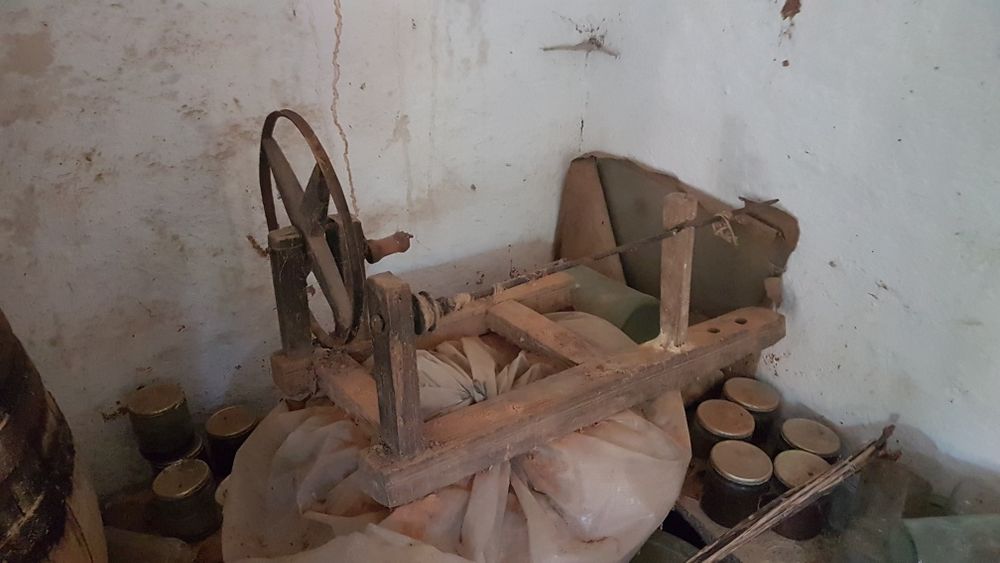 Стар дървен чекрък