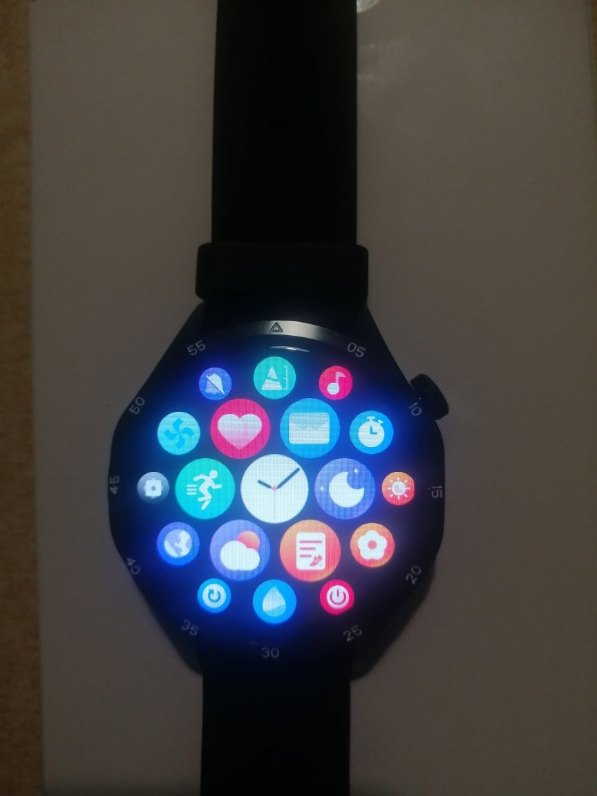 Нов смарт часовник модел GT4Plus