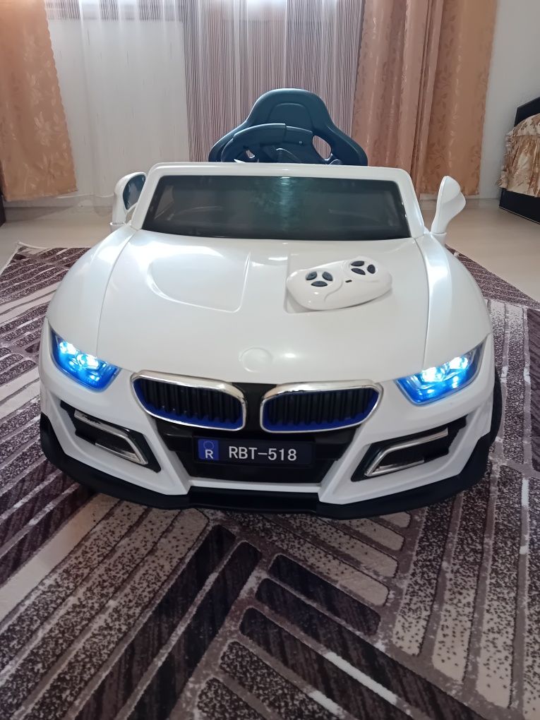 Акумулаторна кола BMW