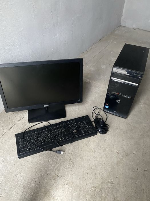 монитор процессор клавиатура мышка.