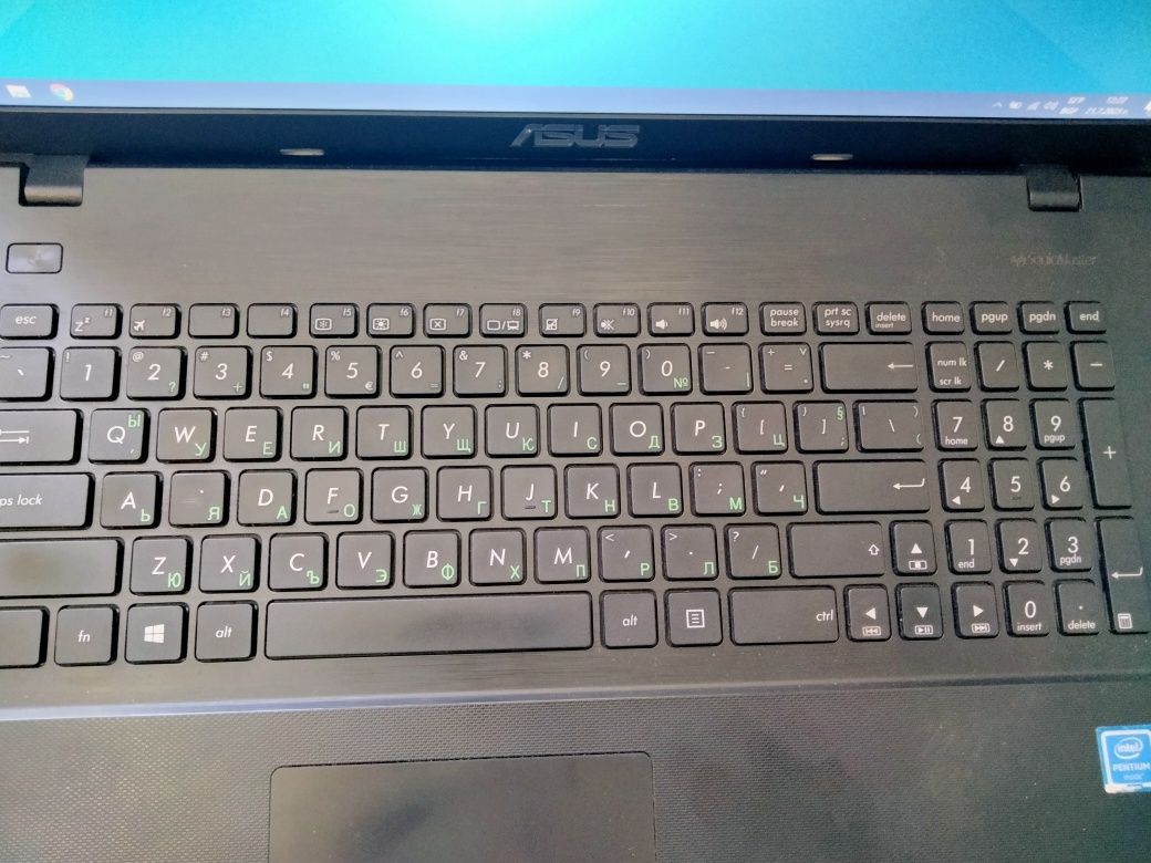 Лаптоп Asus X751N