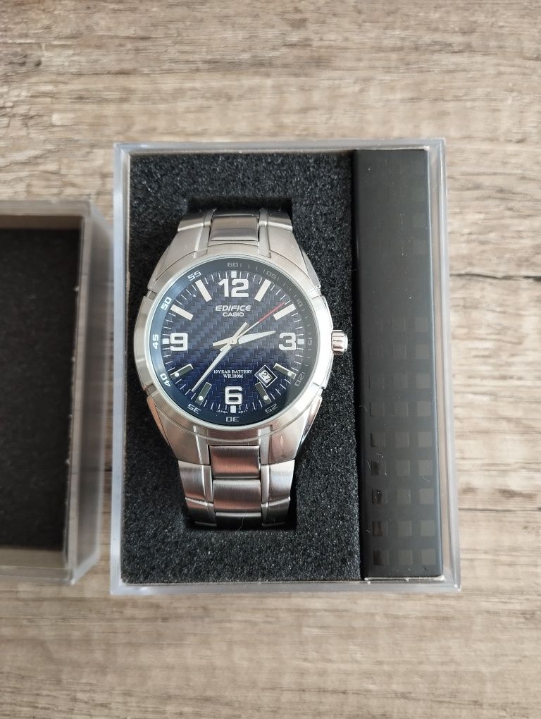 Часовник Casio edifice