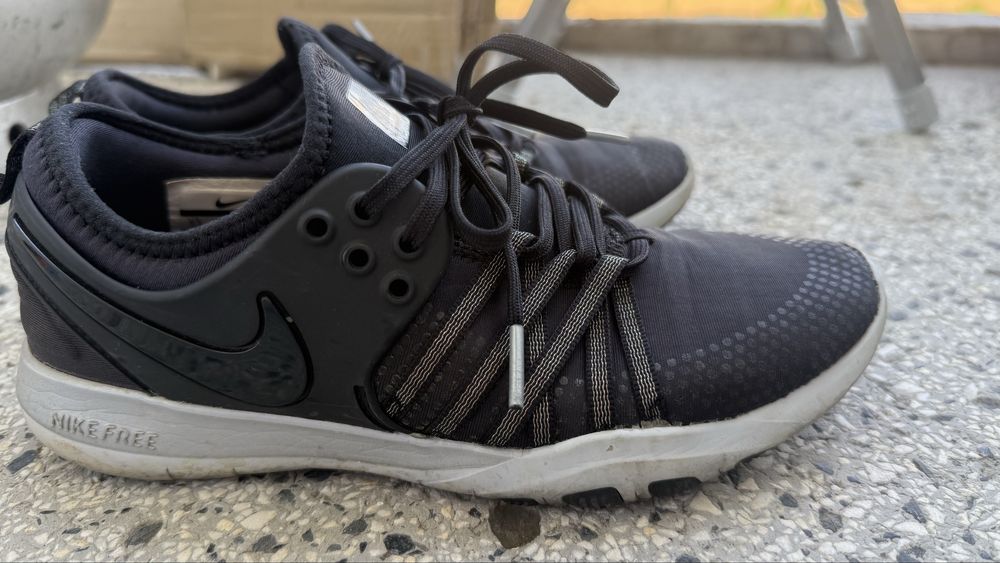 Маратонки Nike черни