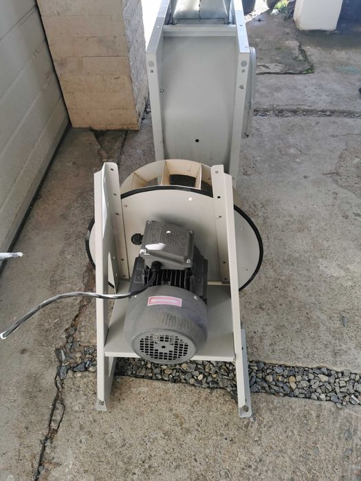 Центробежен вентилатор за кухня ТАТ 355/4