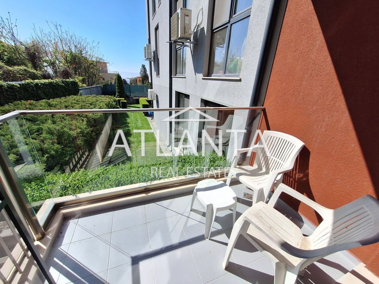 Дава се под наем Едностаен апартамент в Варна, м-т Траката - 40 кв.м за 357 € - Снимка #6