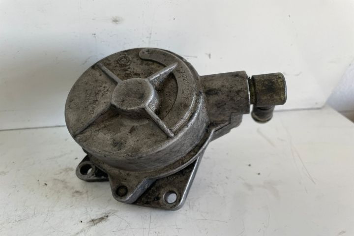 Pompa vacuum 72218501 Audi A4 B5