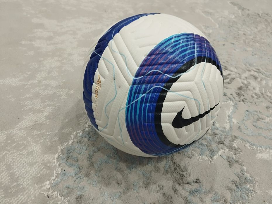 Мяч футбольный Nike Flight Английской Премьер-Лиги 2024/25