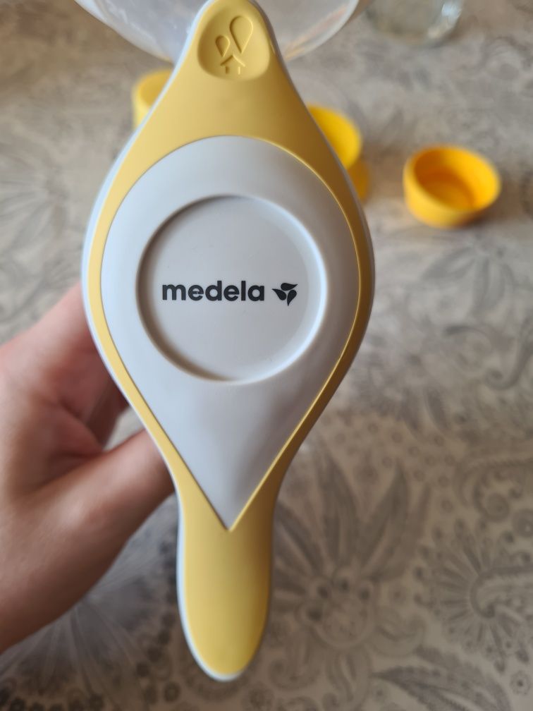 Ръчна помпа за кърма Medela Harmony flex