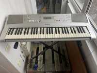 Синтезатор Yamaha PSR-E303