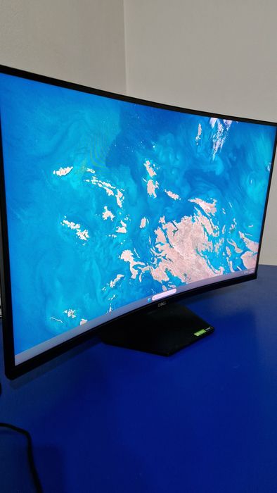 Monitor Gaming DELL 144hz.