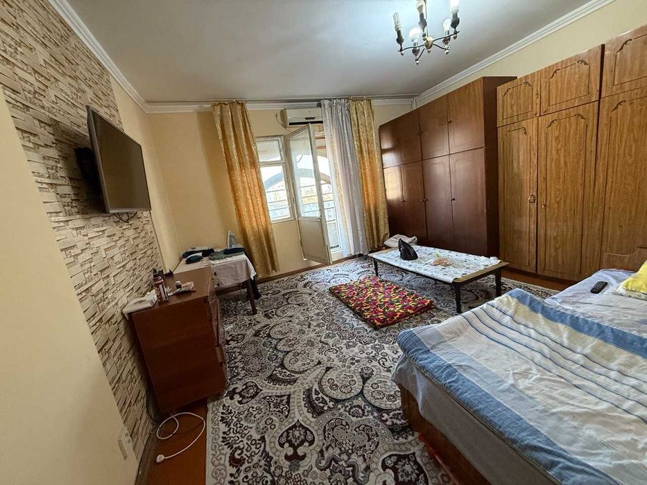 Срочно Рядом с базаром Кадышева 42кв 1комнатная (МА)