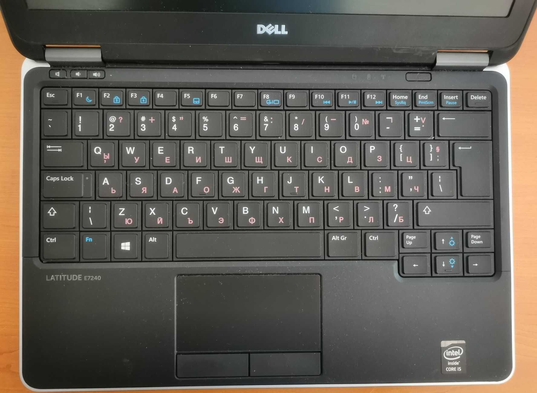 DELL Latitude E7240