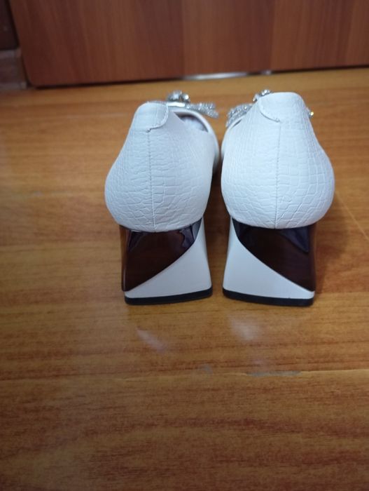 Женские туфли абсолютно новые