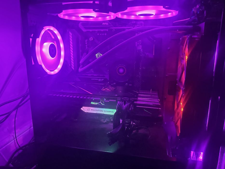 Placă video AMD Radeon RX 6800 ASRock – 16GB GDDR6