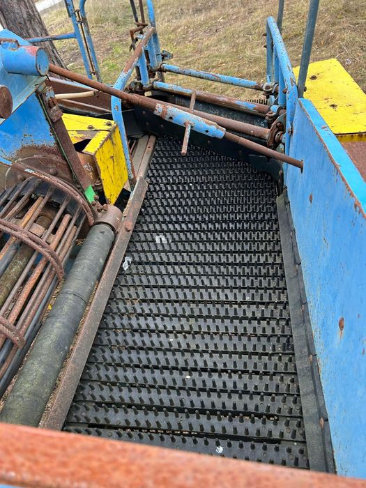 Mașina combina de scos cartofi