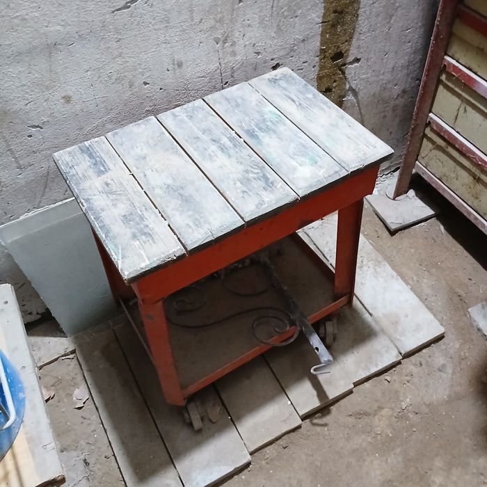 Верстак Слесарный в комплекте Стол и Стул.