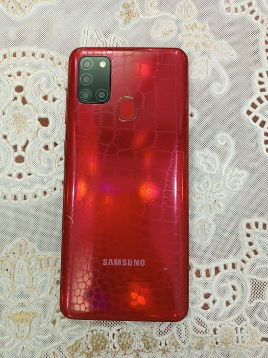 Samsung A21s yaxshi holatda