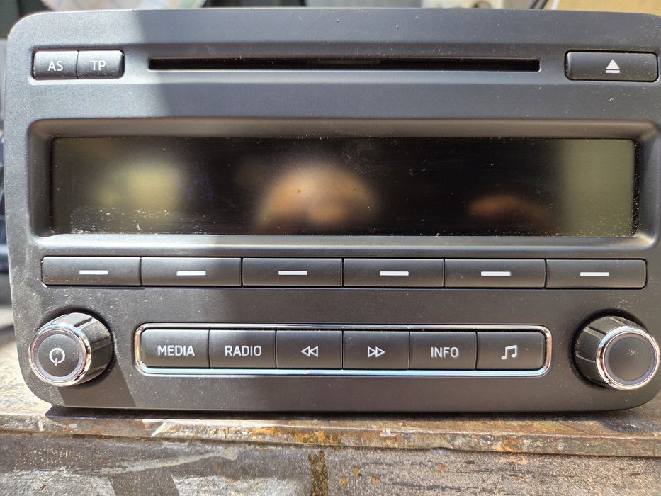 Vand radio   cd model Skoda