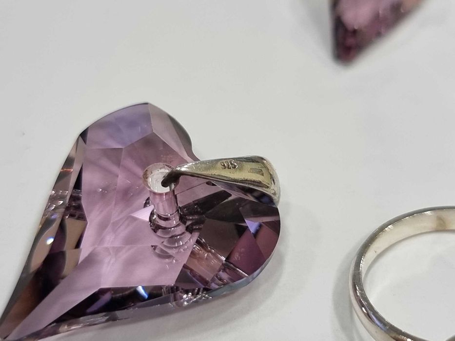 Сребърен комплект с кристали, обеци, пръстен, висулка