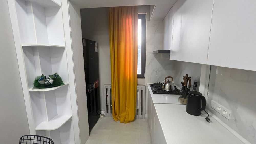 Айбек • 2-комн • 70 м² • этаж 6/9 (M:0382)