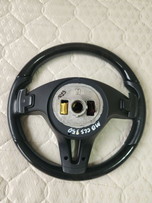 Оригинален волан за Mercedes cls w218