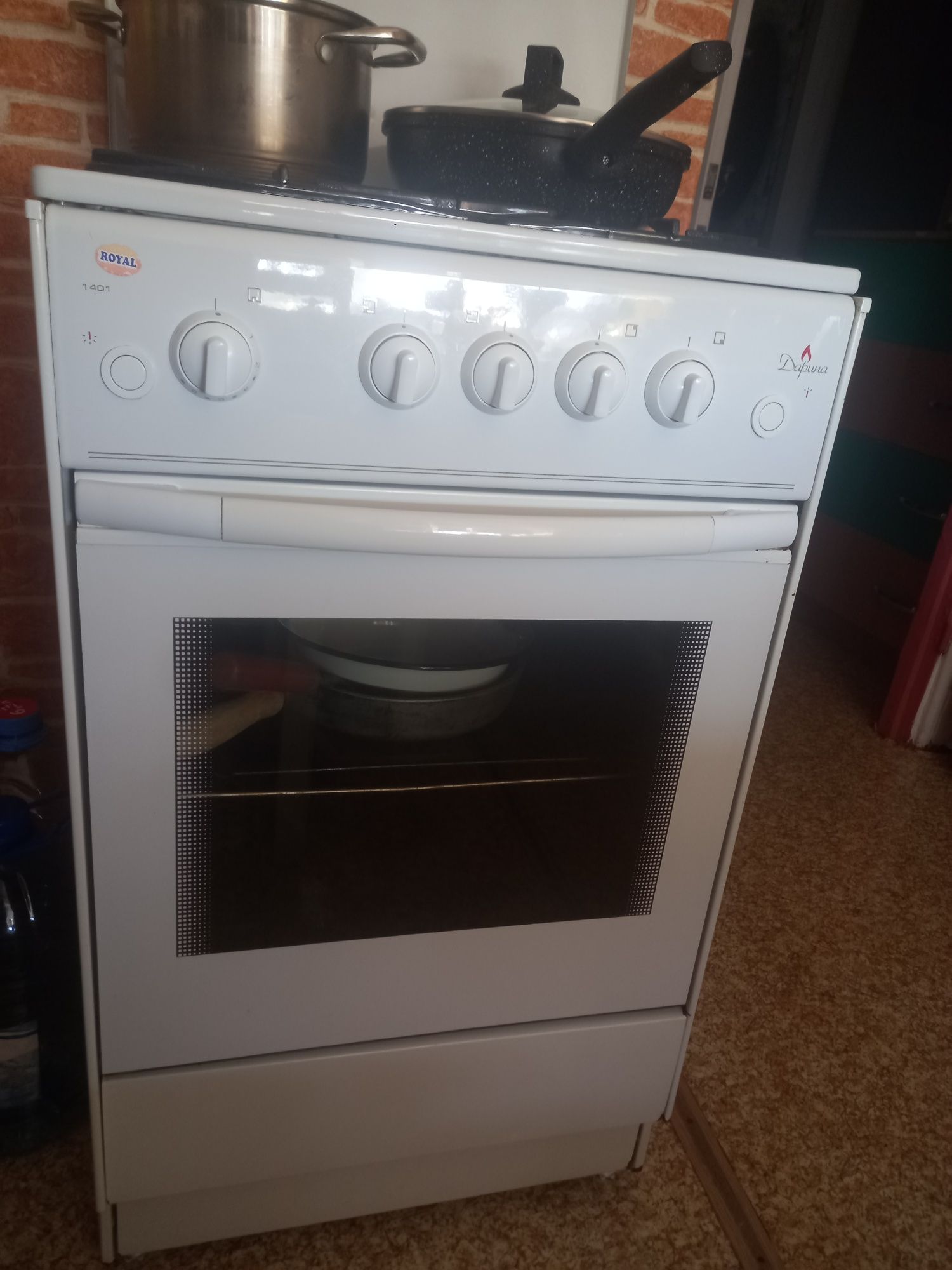 Продам газовую  плиту