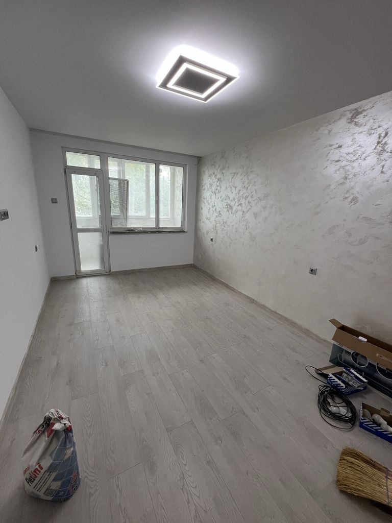 Продава се Двустаен апартамент в Добрич, Дунавите - 58 кв.м за 1275 €/кв.м - Снимка #4