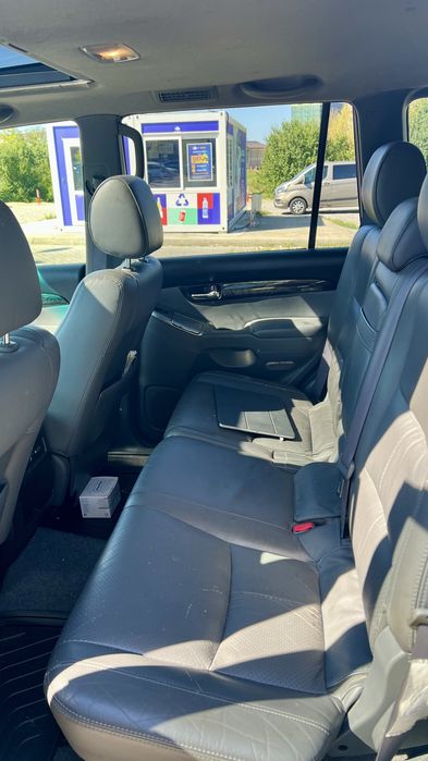 TOYOTA LAND CRUISER 3.0 D-4D 8 locuri echipare full-option
