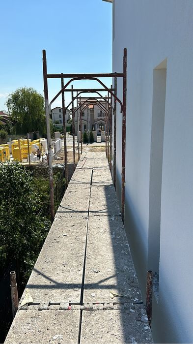 Schela metalica de inchiriat