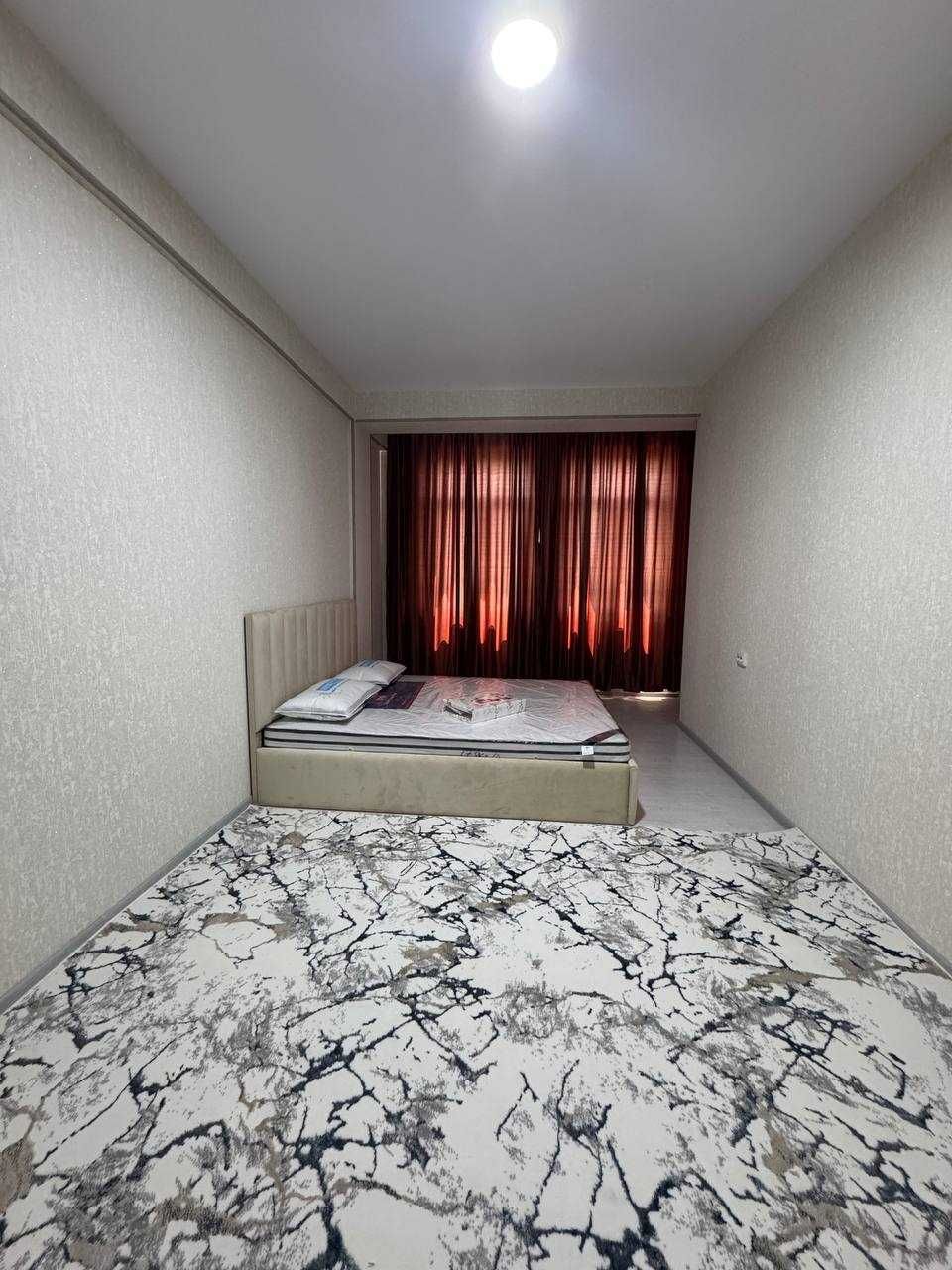 Arenda 3 hona 90 kv + balkon