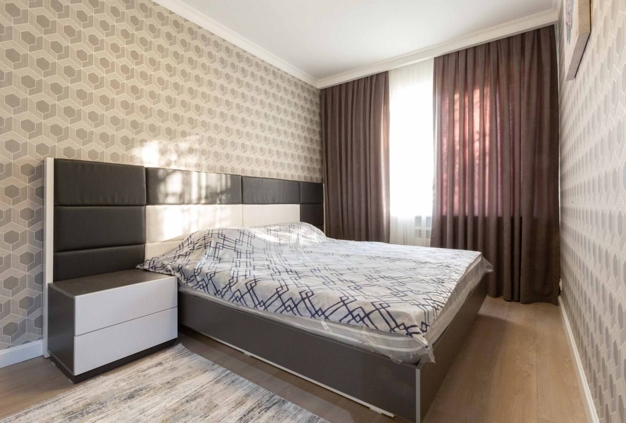 Продаётся квартира Цум 100 м² кафе BON ID: #3363