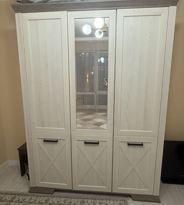 Продаеться мебель срочно