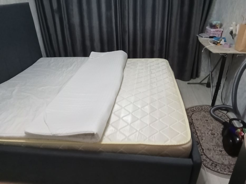 Спальный кровать