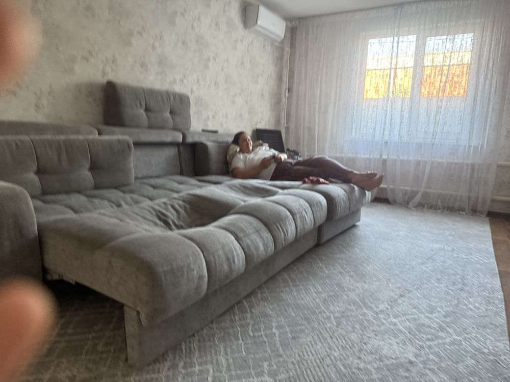 Продам диван угловой