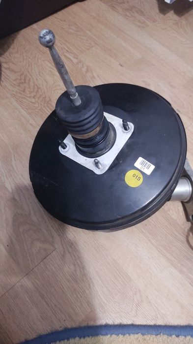 Vând tulumbă+ pompa de servo frână