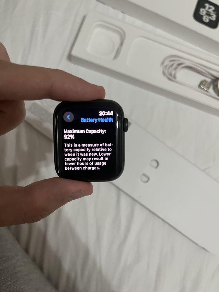 Apple Watch SE - уникален